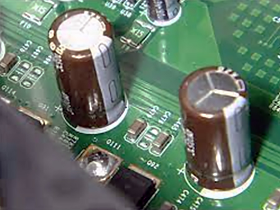 アルミ電解コンデンサー